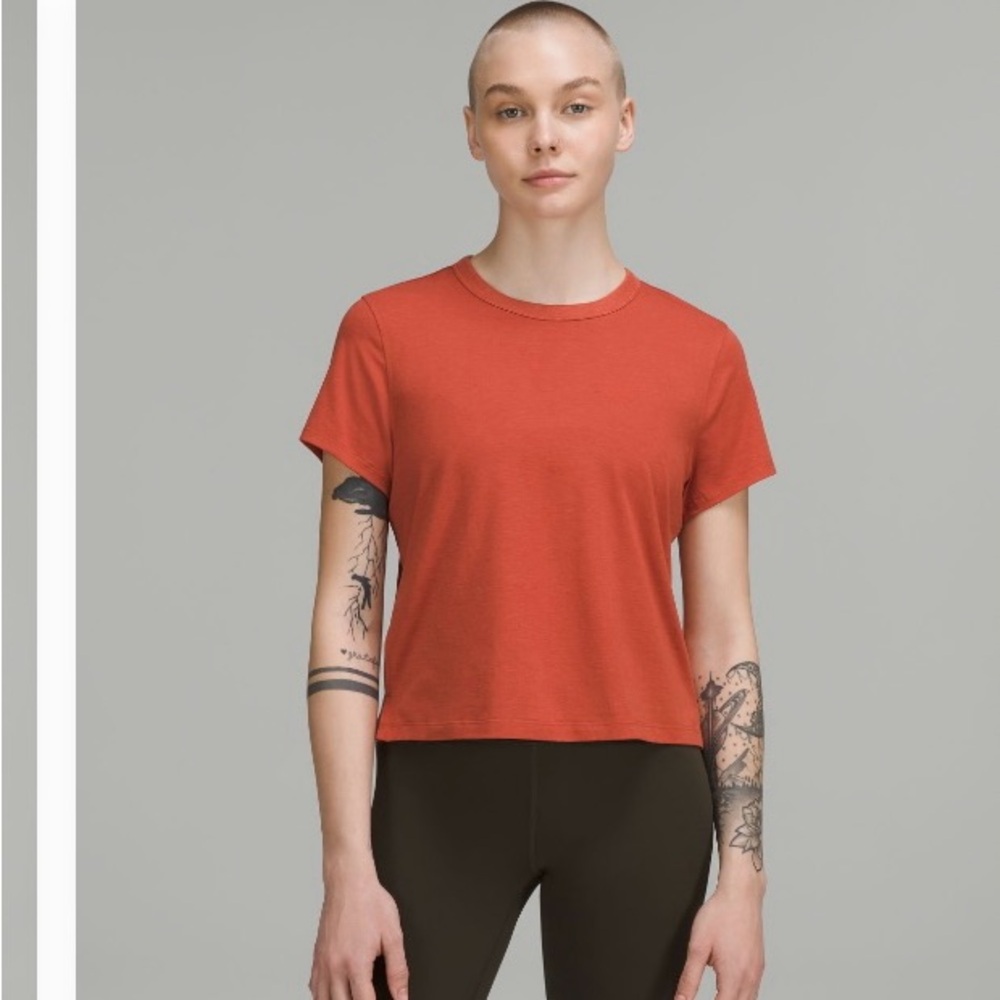 lululemon athletica Rust Short Sleeve Top